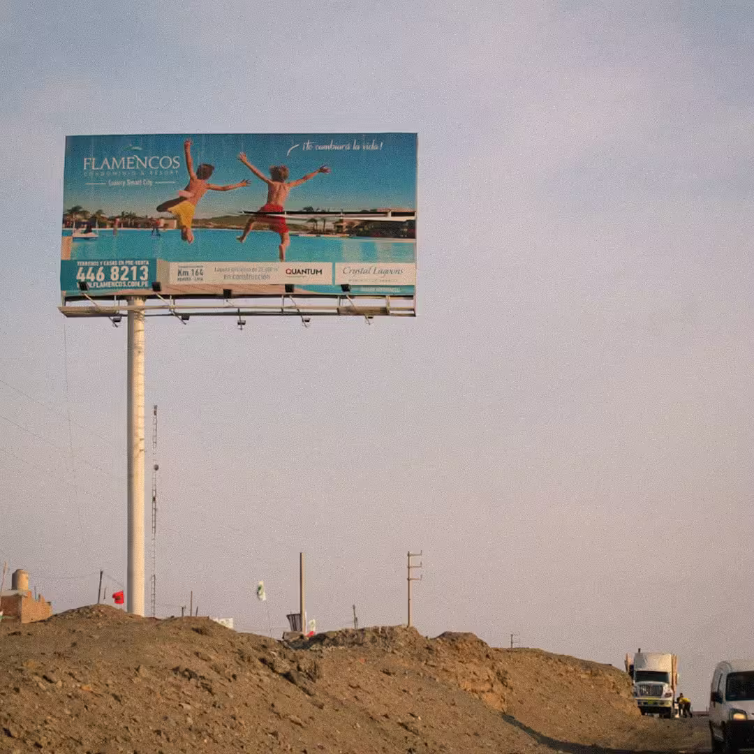 panel-publicitario